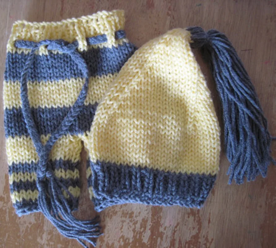 Manual knitting sweater baby yellow and gray collocation of clothes1