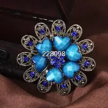 Retro Fashion Rhinestone Flower Heart Women Wedding Brooches Wholesale Hot Sale Small Heart Brooch For Party