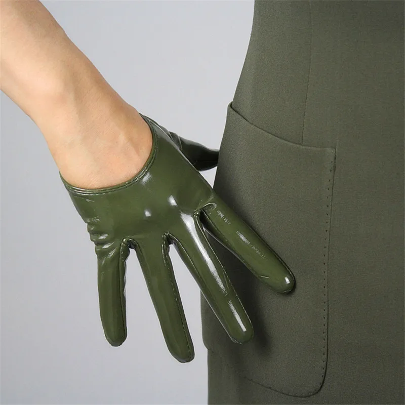 Fashionable Ultrashort Patent Leather Woman's Gloves Faux Genuine Leather PU Leather Gloves 13cm Female Mittens P52 Fashionable Ultrashort Patent Leather Woman's Gloves Faux Genuine Leather PU Leather Gloves 13cm Female Mittens P52
