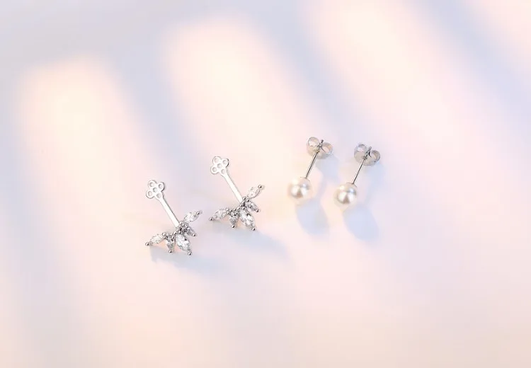 995