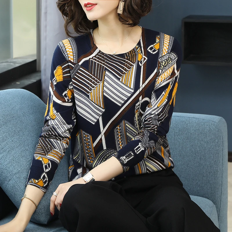 China mature female style love print sweater