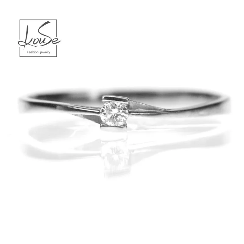 

Pt950 Ladies ring can bring you an avant-garde and elegant attitude to life