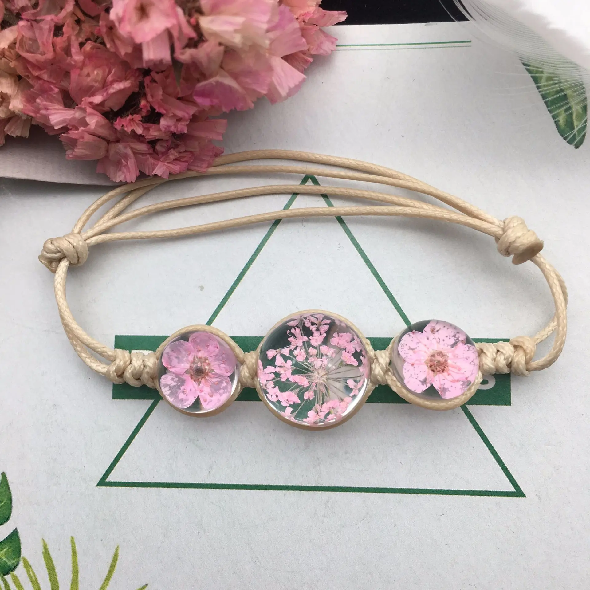 

Summer Style Glass Ball Woven Bracelet Weave Lucky Flower Bracelets Handmade Dried Flowers Glass Beads Bracelet Women Jewelry