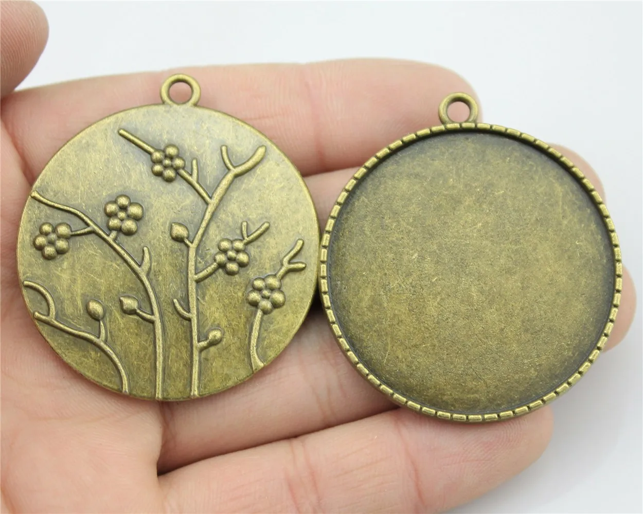 

3pcs Fit 40mm Round Cabochons Cabochon Base Setting Charms Pendant Vintage Antique Bronze Branch Fruit Harvest Back Base Setting