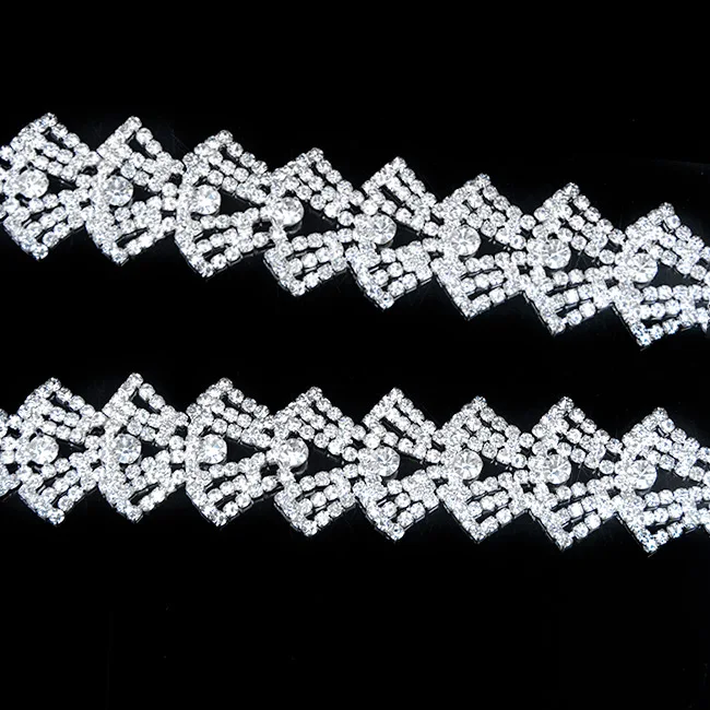 100Yards Crystal Rhinestone Trim Silver Applique Chain Brass For Wedding Decoration
100Yards Crystal Rhinestone Trim Silver Applique Chain Brass For Wedding Decoration