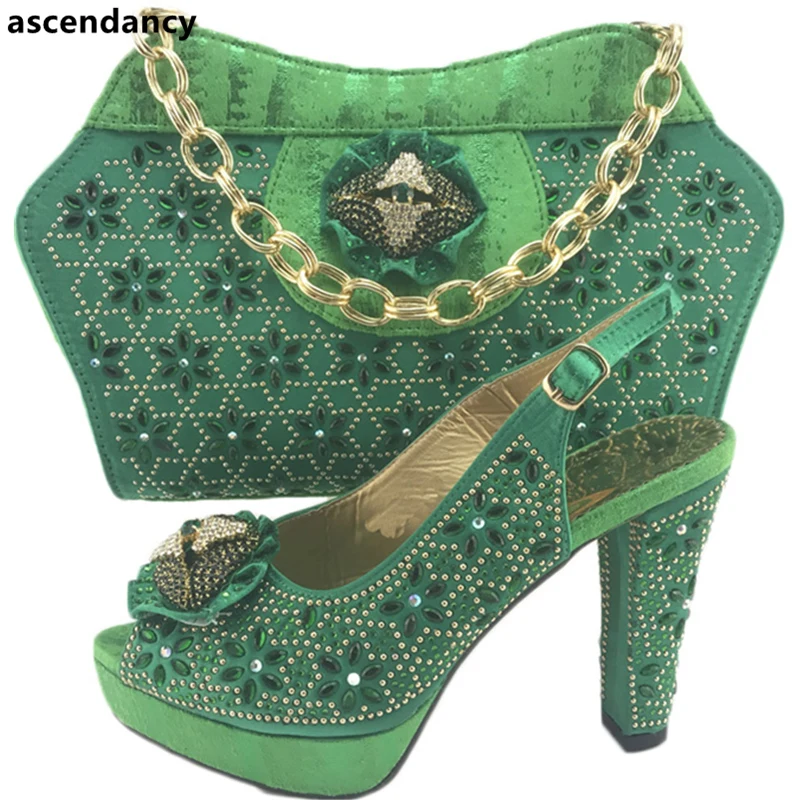 vert Couleur Bleu Sac rose Chaussures Mariage Parti Nigérien Nigériane De Décoré Set or Chaussure Dernières Avec Ensemble Or Et Africain Strass f5qnYTH