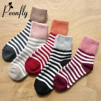 

PEONFLY 5 Pairs/lot Autumn Winter Women Socks High Quality Comfortable Retro Nation Pattern Socks Thick Soft Cotton Socks Female