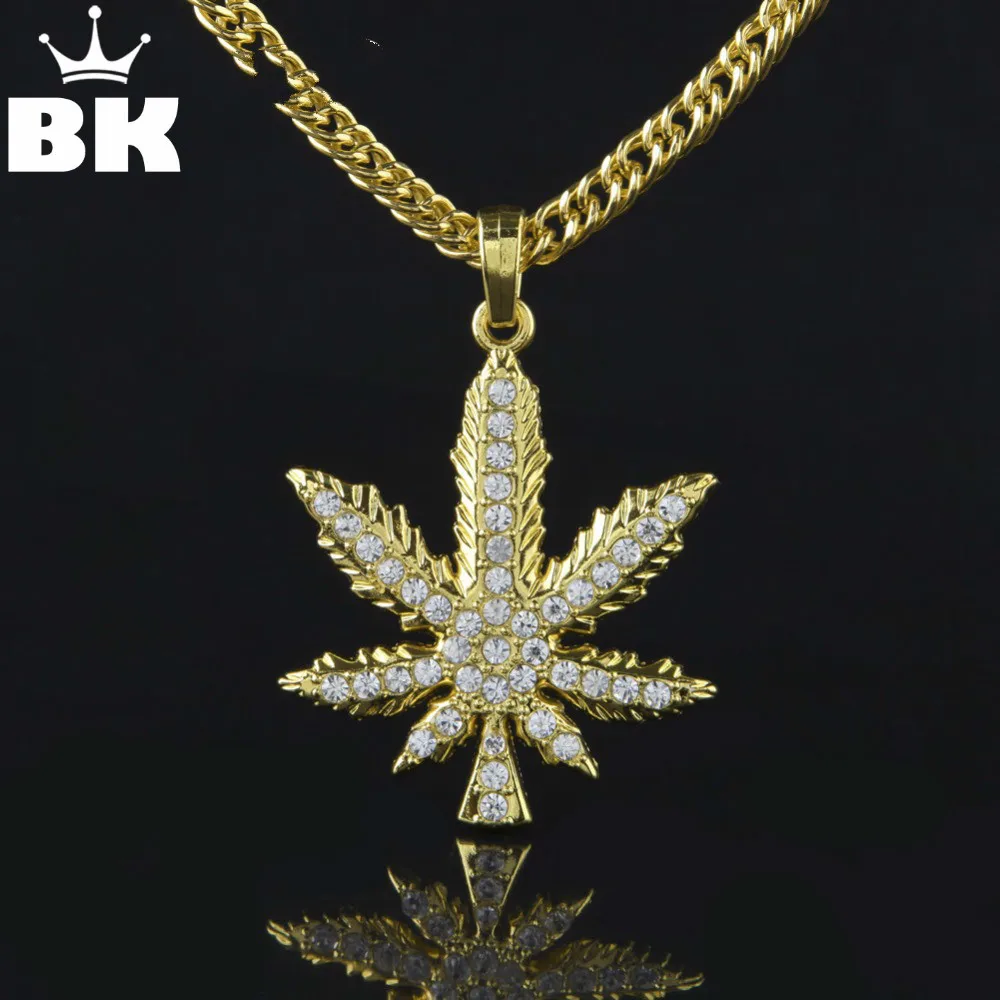 

2018 New Fashion Maple Leaf Charm Pendant Gold Color Plant Pendant With Ice Out Rhinestone Pendant For Men Women Free Chain