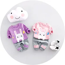 Новинка года Демисезонный комплект для малышей Обувь для мальчиков Обувь для девочек одежда из хлопка футболки с героями мультфильмов+ Брюки для девочек 2 шт. Наборы для ухода за кожей детей