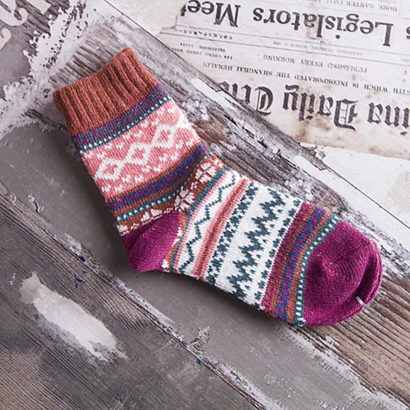 3Striped Terry Women Socks Winter Thicken Warm Wool Socks for Ladies Vintage Geometric Pattern Ethnic Style Casual Hipster Hosiery
