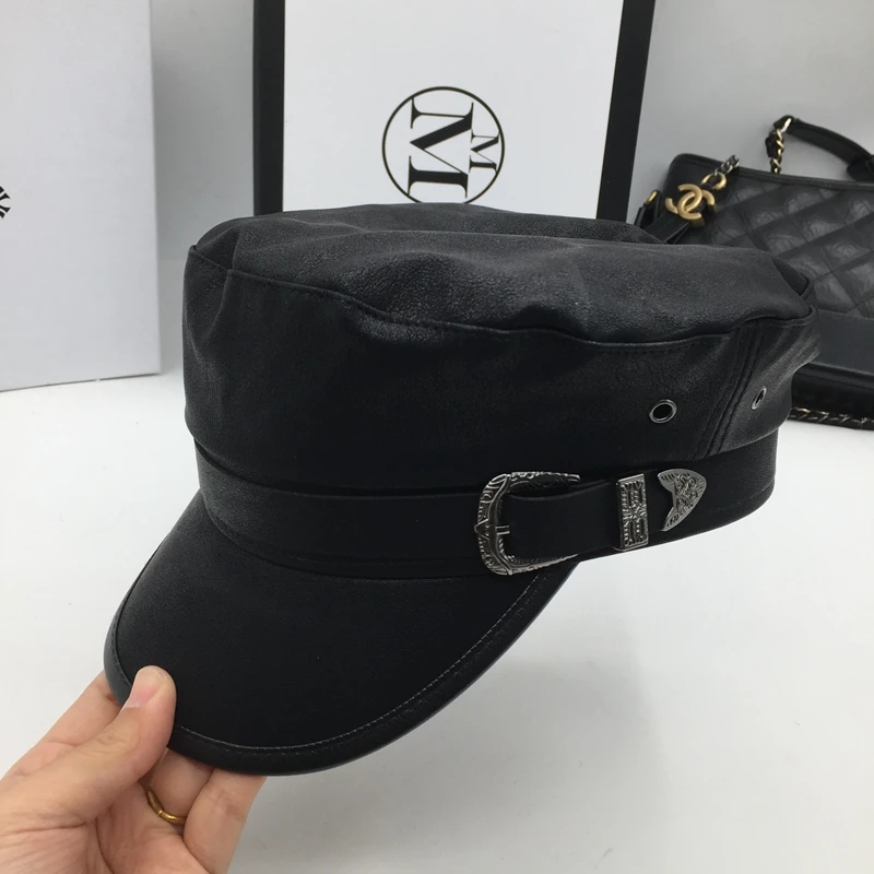 Black leather hat cap joker leisure newsboy cap fashionable men and women flat top students cap visors