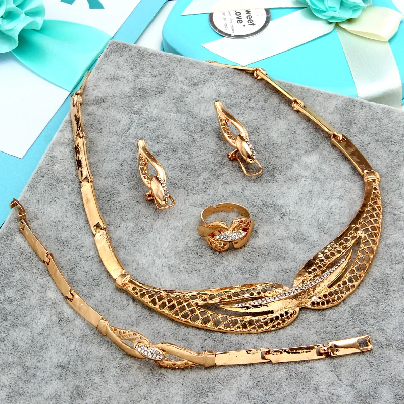 amazing price Dubai Jewelry Sets Crystal Necklace Bracelet Earrings Ring Nigerian Wedding Party Women Fashion Jewelry Set