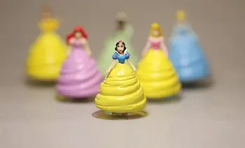 

60pcs/lot 4cm snow white belle Tiana Cinderella Princess small Action Figure princess Anime Figures collection toys