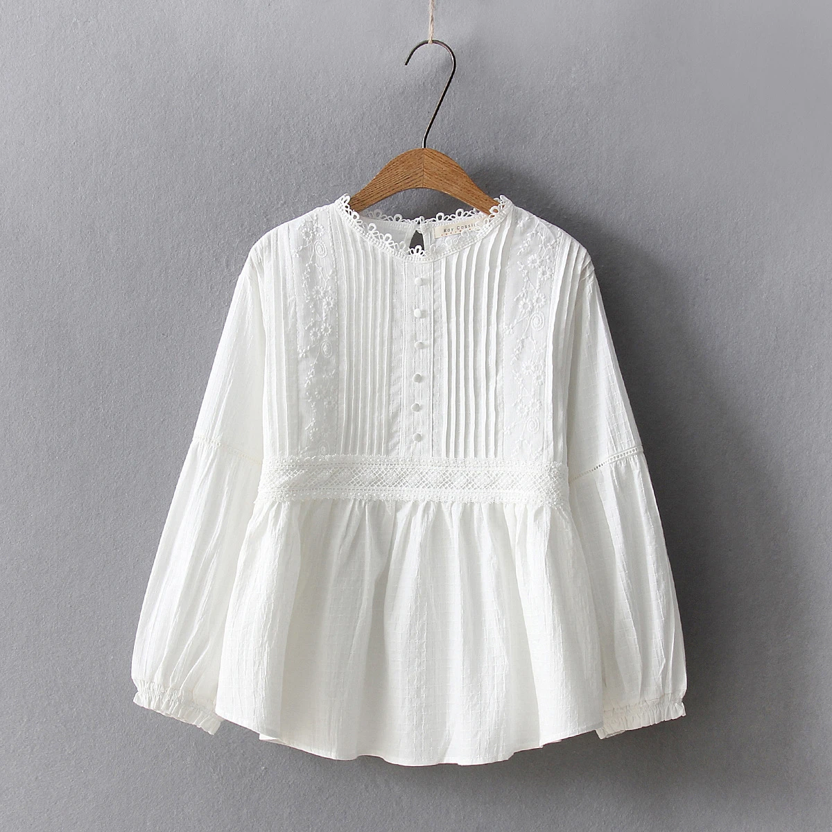 White pullover blouse Clearance