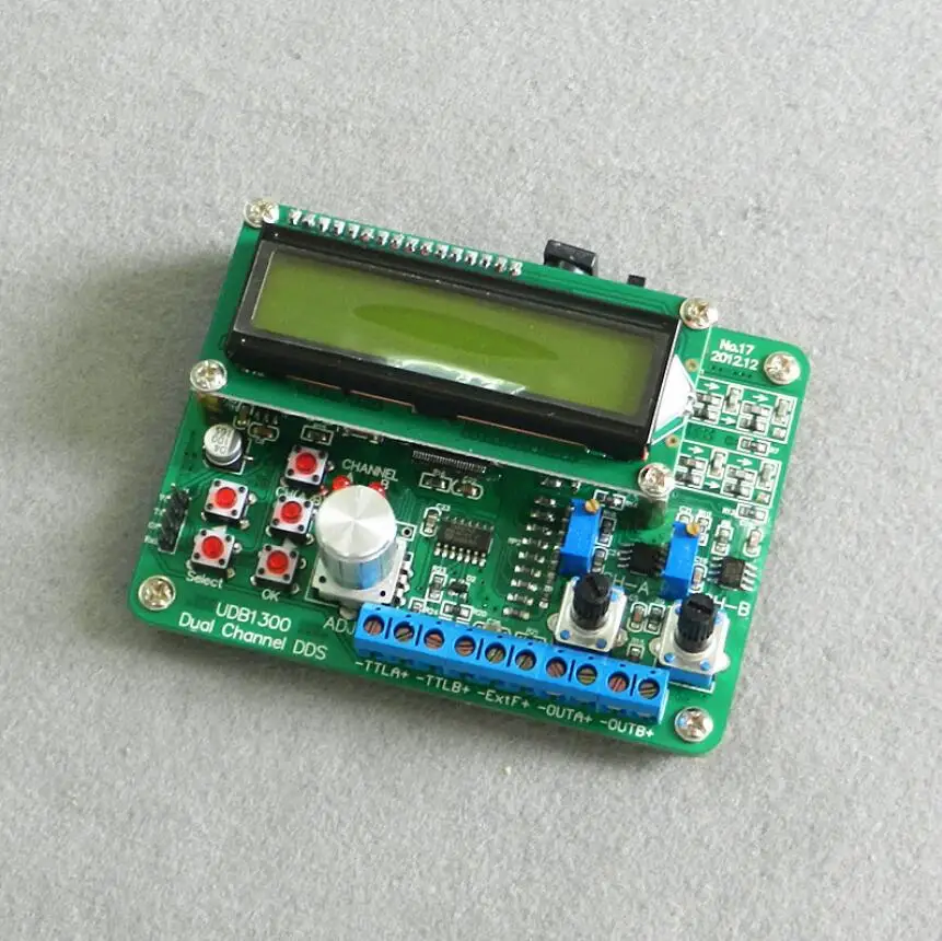 

1305S dual channel DDS TTL signal generator sweep frequency 60MHz frequency meter USB turn TTL line