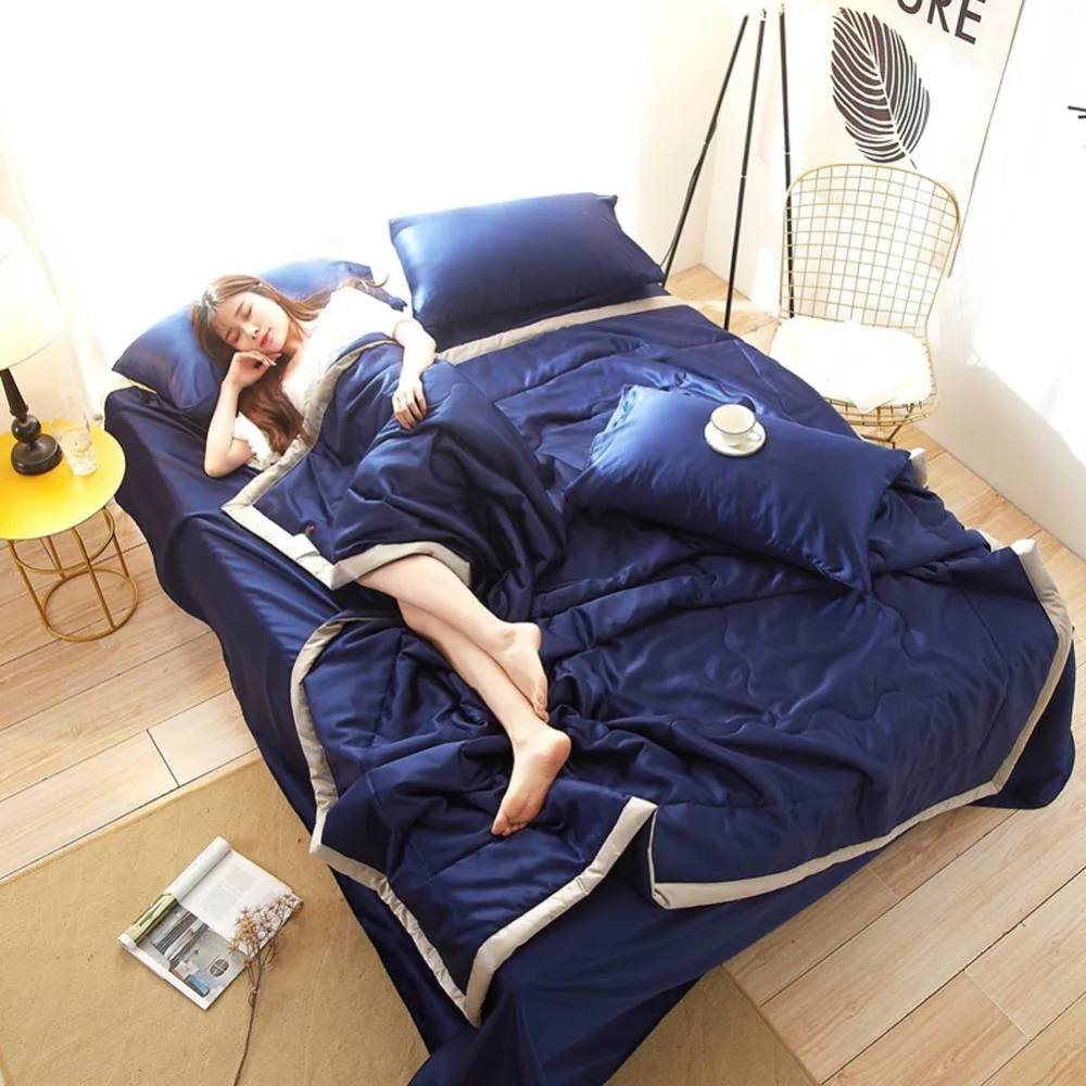 

2019 Solid Dark Blue Bedlinens Quilting Quilt Set Satin Fabric Polyester Twin Queen Size Summer Comforter Bedsheet Pillowcases