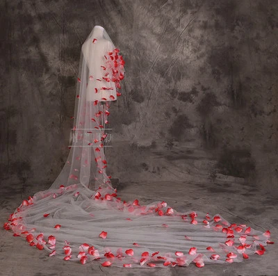 5 Meter Tulle Long Bridal Veil with Red Rose Petals Beautiful Wedding Accessories for Bridal velos de novia Wedding Veil S151 