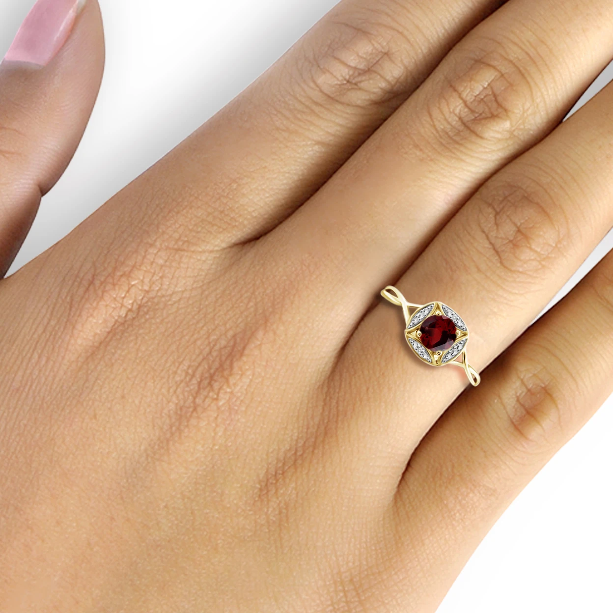 JewelonFire 1/2 Carat T.G.W. Garnet and White Diamond Accent 14kt Gold Over Silver Twist Shank Ring (2)