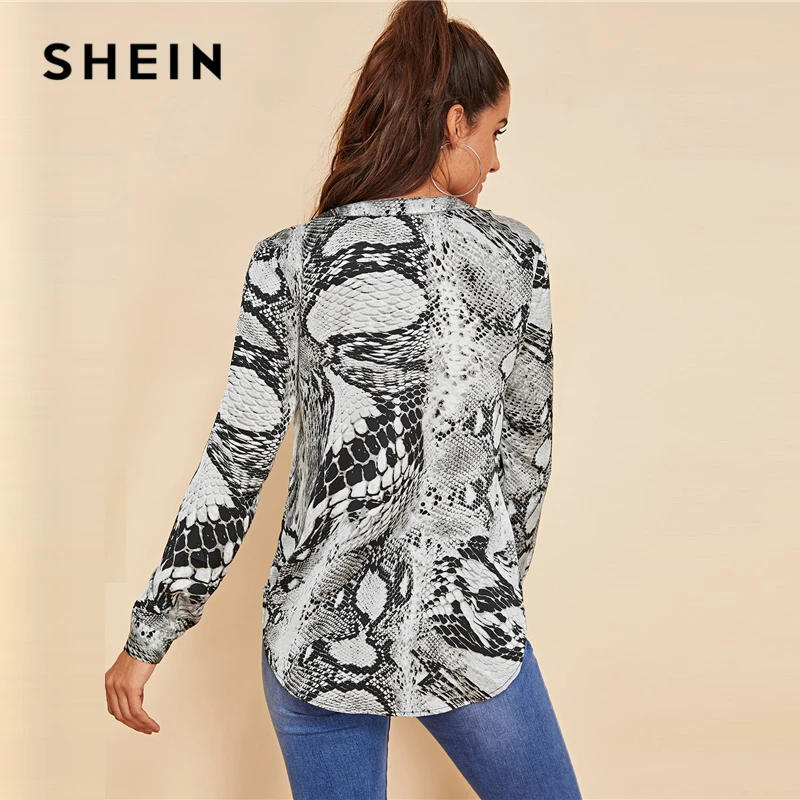 SHEIN Блузка С Змеиным Принтом И V Образным Вырезом Стильная Блуза Глубоким