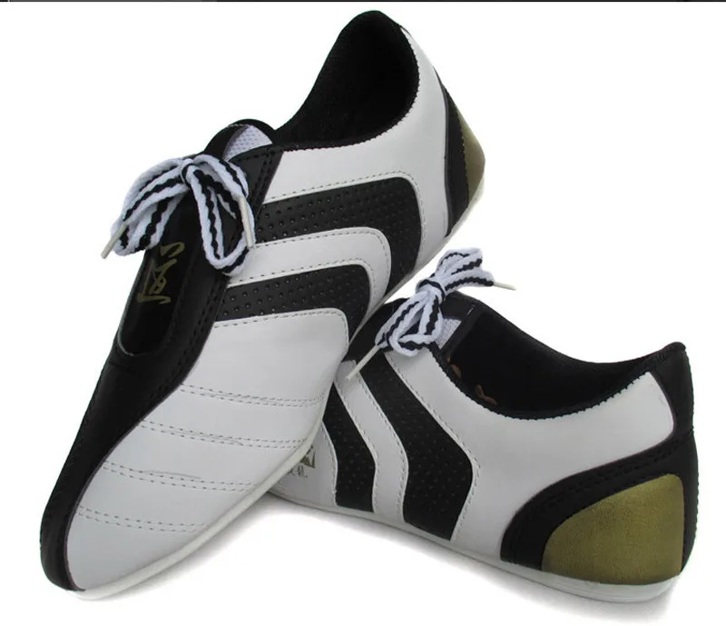 taekwondo shoes detail 1