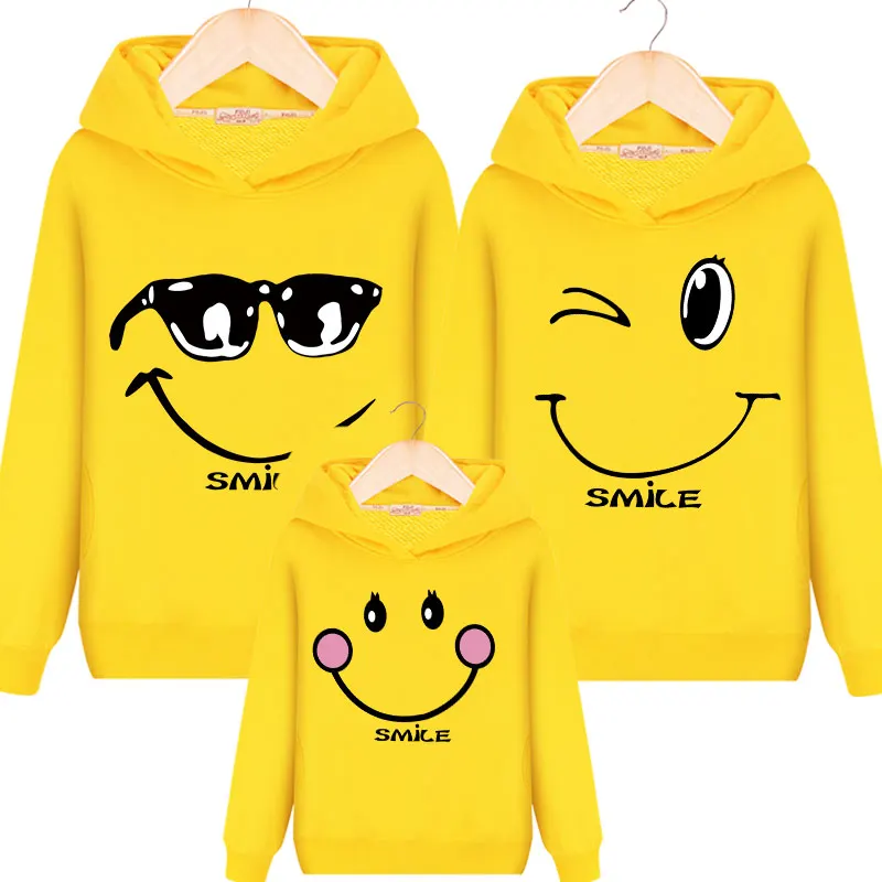 Одинаковые комплекты для семьи; свитер для маленьких девочек; свитер с капюшоном для папы, мамы, мальчика и девочки; одинаковые комплекты для семьи; Рождественская одежда - Цвет: yellow