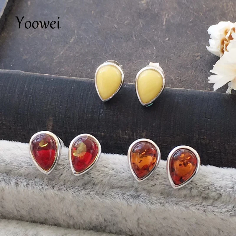 

Yoowei 3 Colors Baltic Amber Earrings for Women 8*6mm Tiny Teardrop Shape Genuine Natural Amber Stud Earrings Jewelry Wholesale