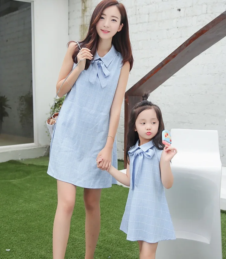 

Bow Neck Mother Daughter Dresses Family Matching Outfits Look Mommy and Me Clothes Mom Mum Mama and Daughter Dresses Clothing