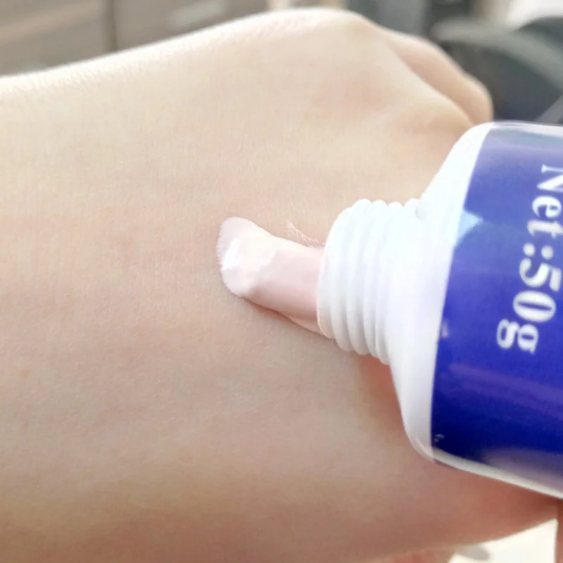 Отбеливающий солнцезащитный крем SPF60 PA +++ для лица с зеленым чаем водостойкий