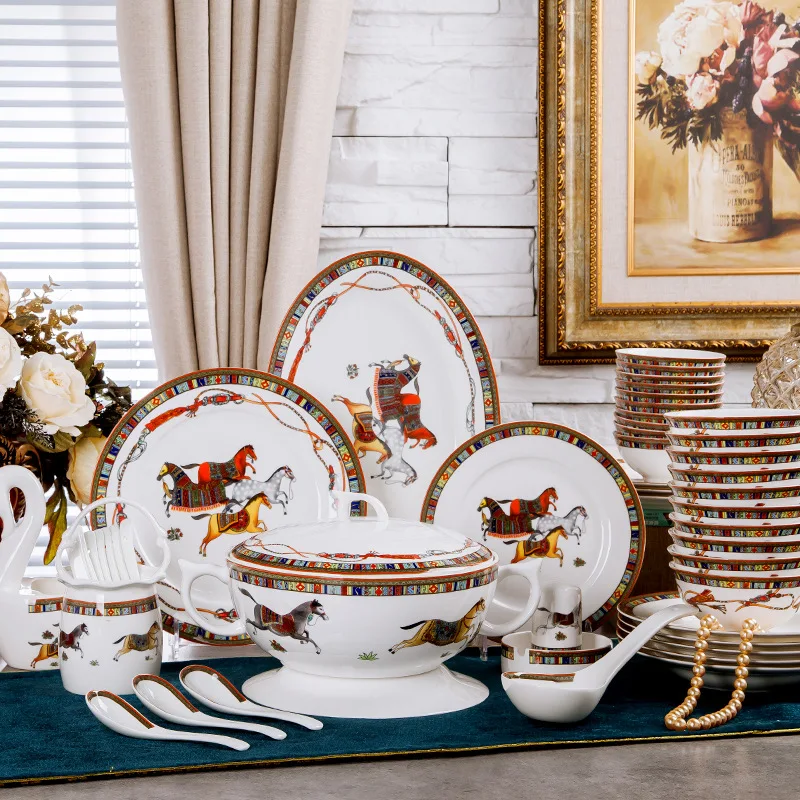 

Dropshipping Kitchen Plates Ceramic Bone China Tableware Sets Bone China Bowls Dishes and Household Gifts Cutlery Dinner Set