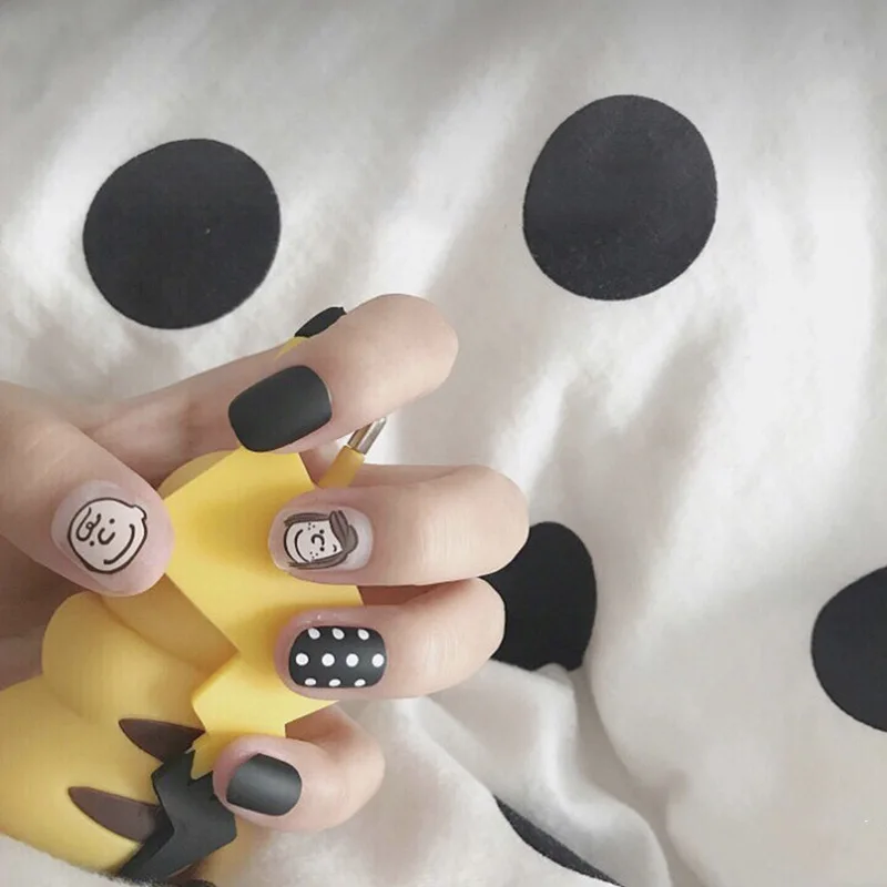 Новое поступление, 24 шт., накладные ногти с изображением Микки Мауса, короткие, черно-белые, Мультяшные накладные ногти с дизайном в коробке, подарок на Рождество - Цвет: cute girl