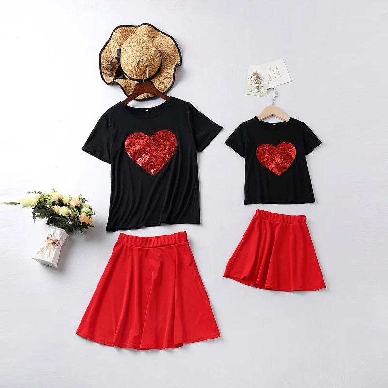 

Mother Daughter Princess Dresses Wedding Spring Mommy and Me Clothes Mother and Daughter Tulle Skirt Family Matching Tee Shirt