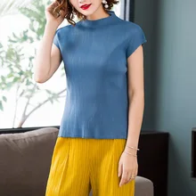 Летний MIYAKE стиль клетчатая нижняя рубашка круглый воротник большой размер морщин тонкая футболка женская одежда плиссированная футболка