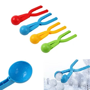 

1pc Winter Football Snowball Maker Clip Kids Outdoor Sports Snowball Fight Tool Snow Sand Mold Toys Christmas Gifts Random Color