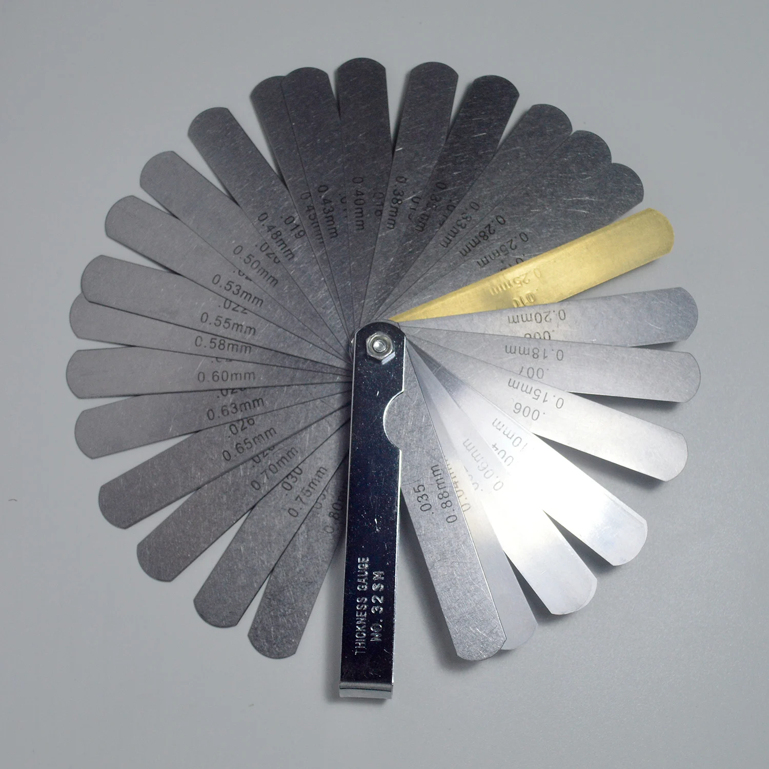 32 Blades Steel Feeler Gauge Guitar Ruler Gap Measuring Tool Dual