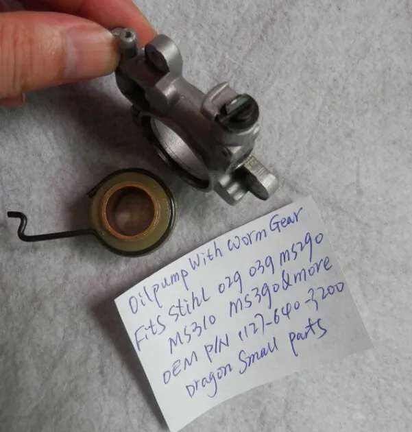 OIL PUMP WITH WORM GERR STIHL 029 039 MS290 310 390 4