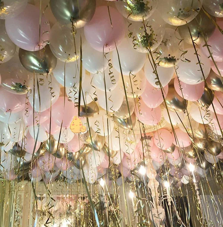 воздушные шары под потолок. шарики под потолок. воздушный шарик. воздушные шары под потолок. шары агаты фэшн.