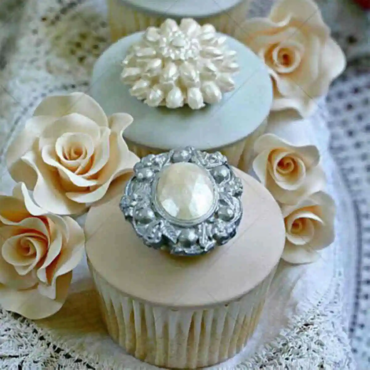 JX-LCLYL Silicone Brooch Jewelry Bowknot Fondant Cake Cupcake Decorating Chocolate Mould