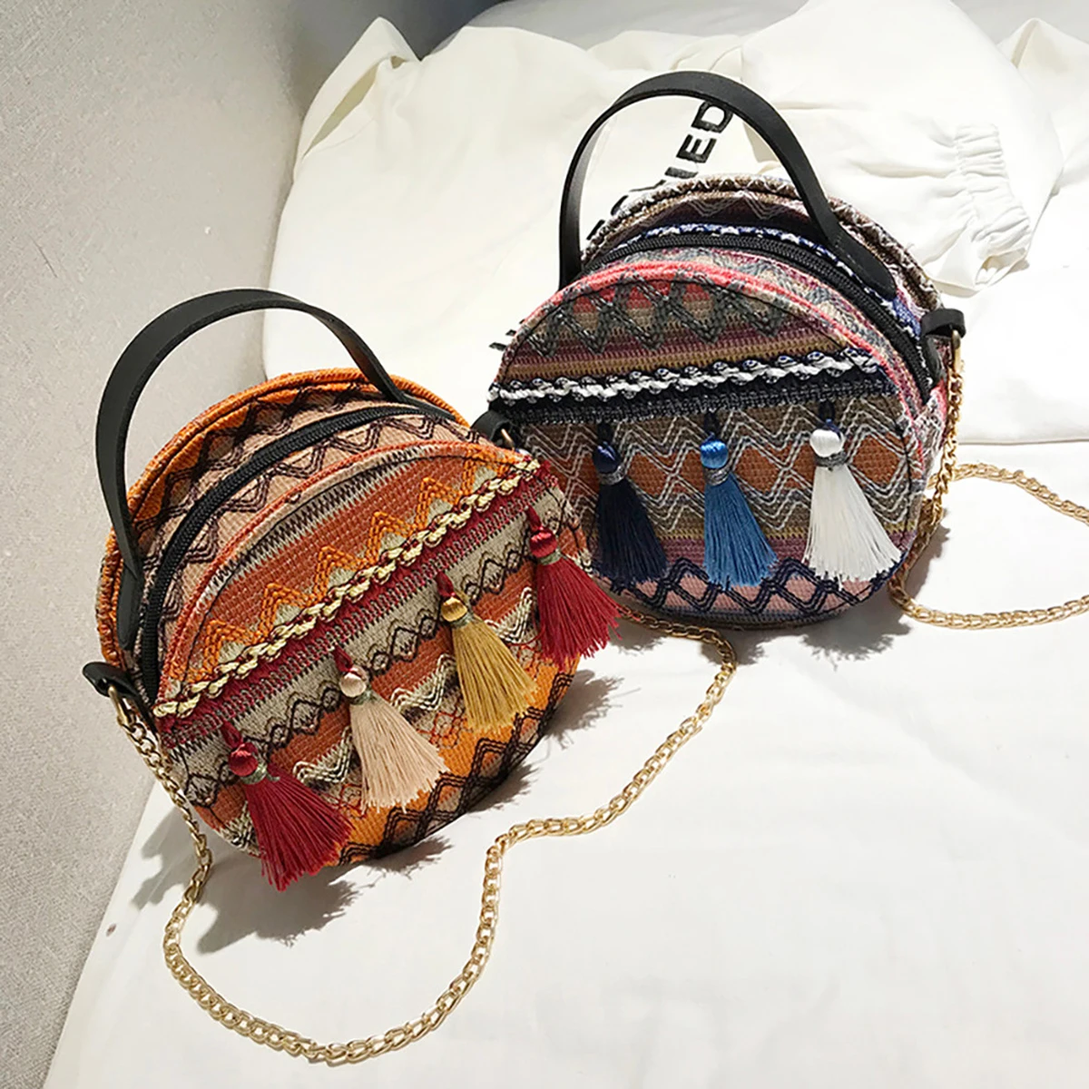 Crossbody для женщин Drawstring сумки ручной работы половина круглвя плетеная пляжные Этническая Стиль Круглый форма ткачество кисточкой