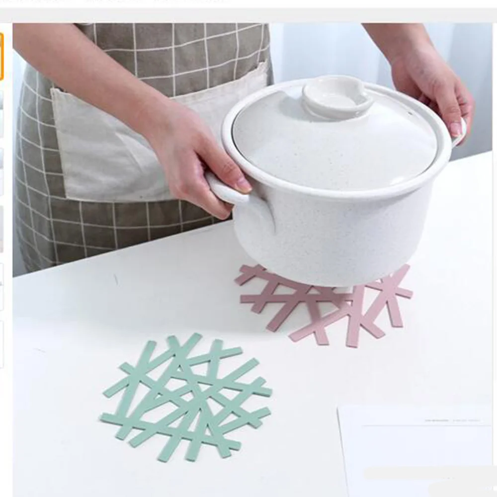 1 PCS KECTTIO Hot Sale 3 Color Table Placemat Heat-resistant Mat For Dining Table Snowflake Shape Table Decoration Supplies 1 PCS KECTTIO Hot Sale 3 Color Table Placemat Heat-resistant Mat For Dining Table Snowflake Shape Table Decoration Supplies
