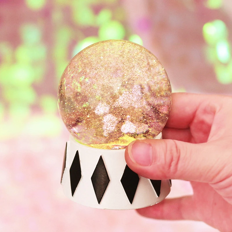 

European Minimalist Black And White Colorful Lights Crystal Ball Creative Glitter Decor Ball Home Decoration Accessories Modern