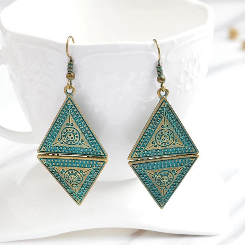 

Vintage Rhombus Geometric Triangle Earrings Sun Flower Stitching Bohemian Earrings Women Personality Jewelry