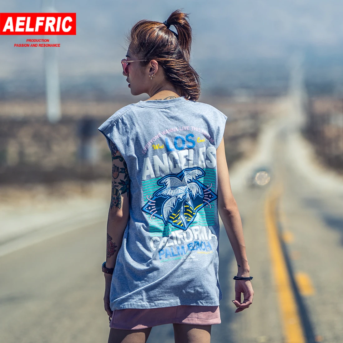 

Aelfric 2019 Summer Fashion Men Women Tank Tops Hawaiian Sleeveless Casual Harajuku Skateboard Letter Printed Loose Tank Tees