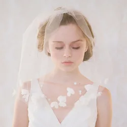 Highest Quality One Layers Elegant Wedding Veil Bridal Veils Tulle Veil with Flower In Stock
