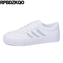 Гулять пешком женщин белый вышитый весна осень Дешевая обувь фарфора вышивка Корейский кроссовки зашнуровать плоские повседневная 5 досуг красивая весенняя европейская последние отправка капель Мода листья