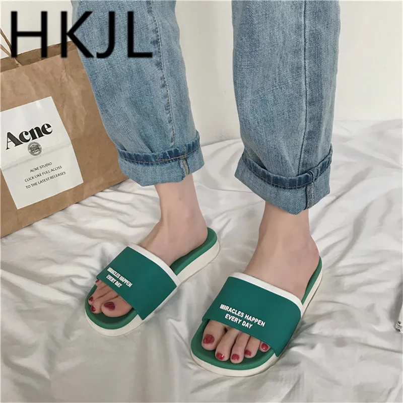 

HKJL 2019 new simple Korean version fashion slippers female summer inside and outside wear thick-soled sandal flip-flops A569
