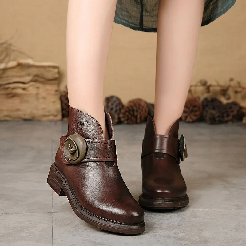 

Autumn and winter new women's shoes plus velvet warm boots women's casual fashion leather Martin boots