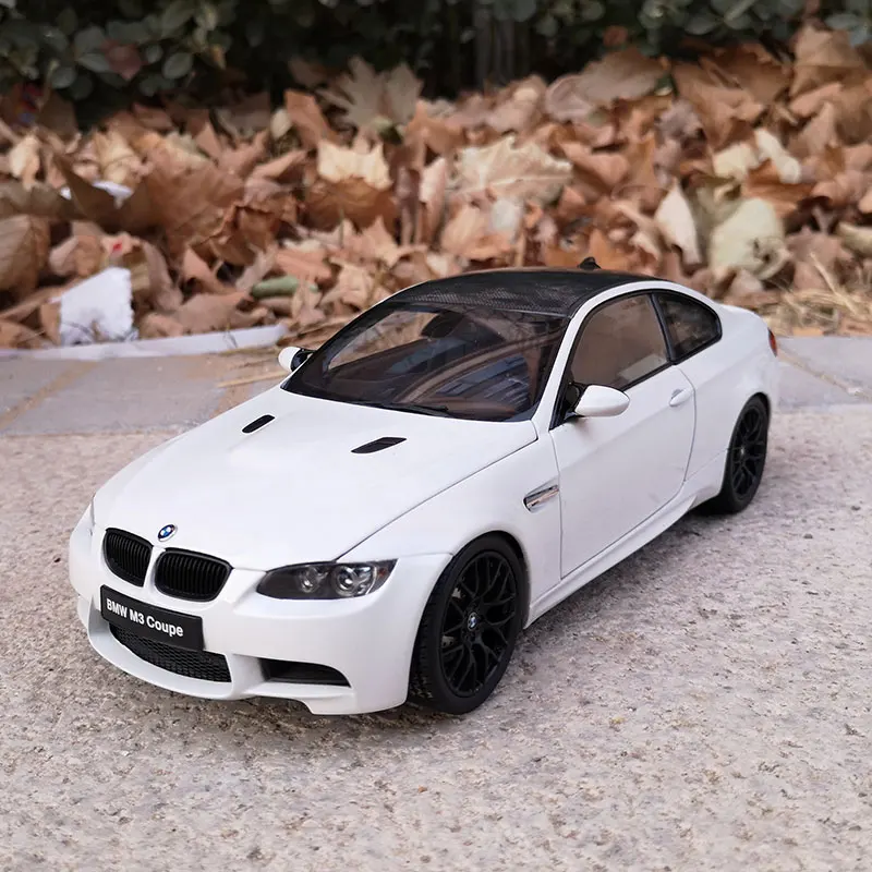 Оригинальные 1:18 M3 GTS M3 E92 литые под давлением металлические модели автомобилей Высокая моделирования автомобиля игрушки 6 дверей могут быть открыты подарки для детей