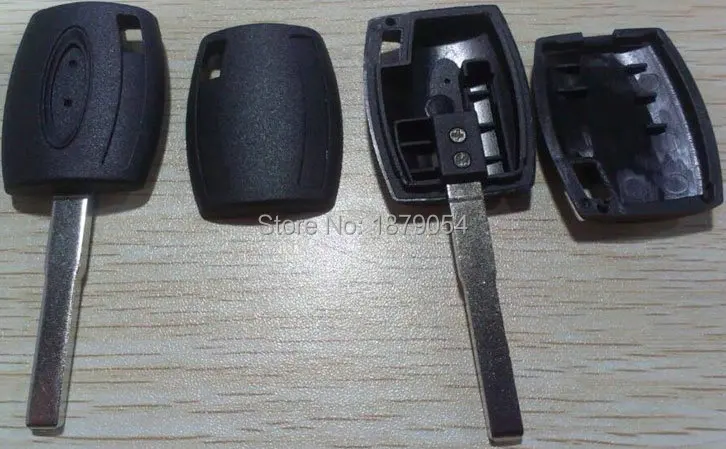 Ford Focus Transpoder key shell Logo can remove (1).jpg