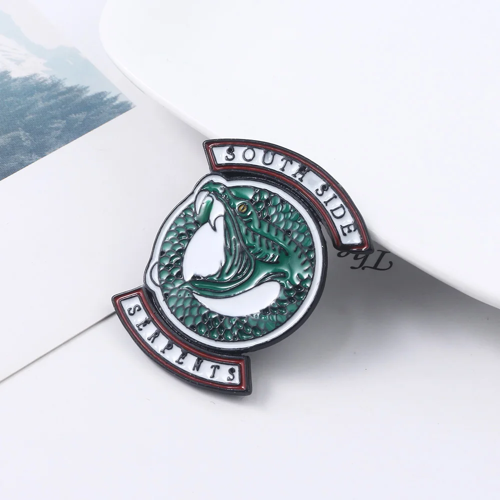 

TV Show Riverdale Brooches South Side Serpents Green Snake Totem Sign Enamel Badge Pins Man Woman Jewelry