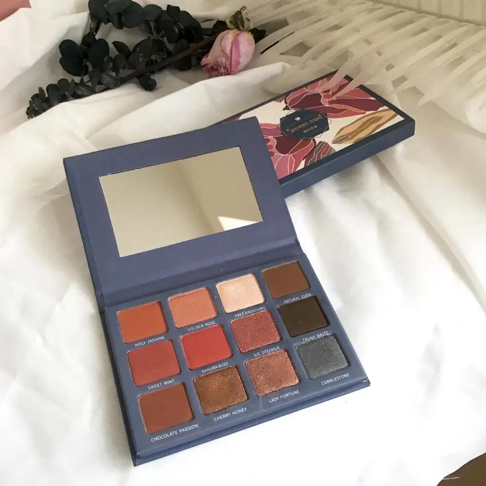 

Stylish 12 Color Smokey Eye Pearly Matte Eyeshadow Palette